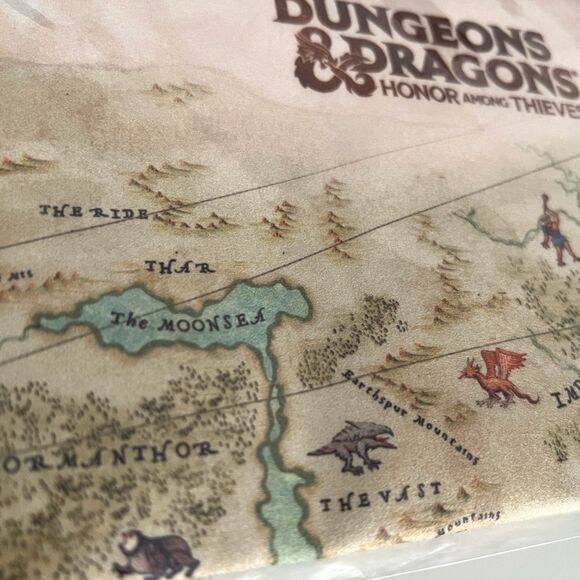 SEALED Dungeons And Dragons Honor Among Thieves Limited Edition Movie Promo Map - Picture 3 of 3
